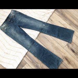 NWT Joe’s Jeans The Icon Distressed Bootcut